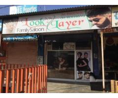 LOOK LAYER Family saloon